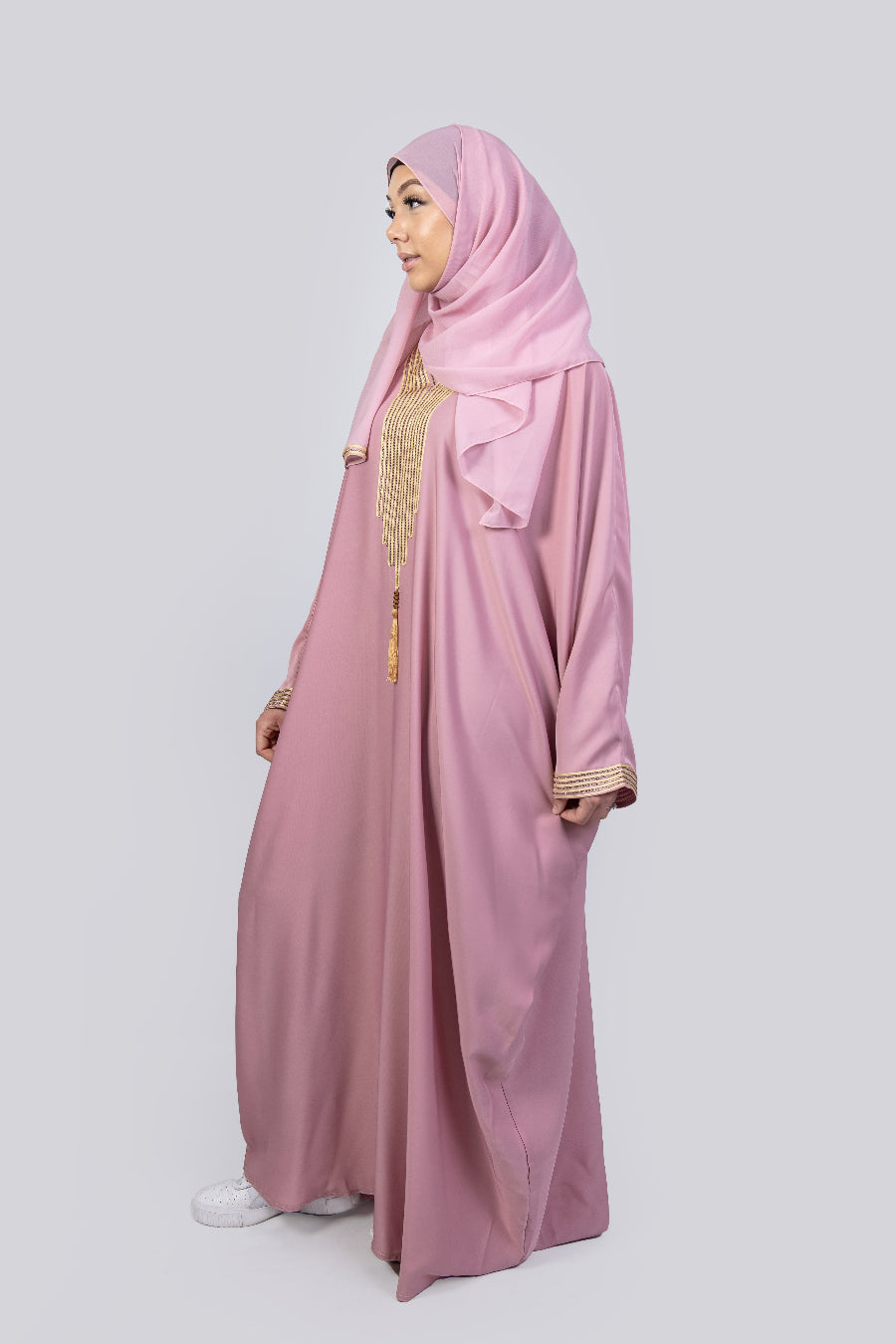 Women's Traditional Moroccan Style kaftan in colour pink