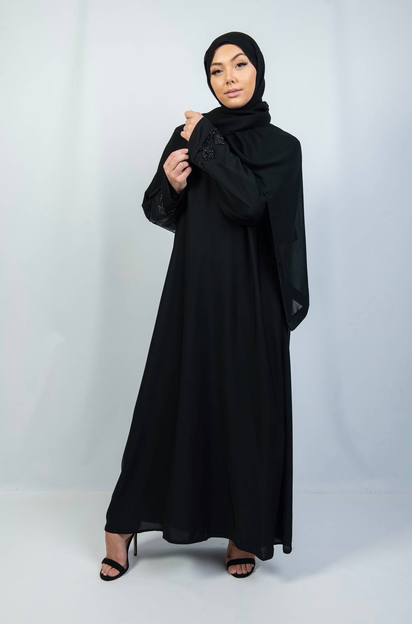 2 Piece Embellished Sleeved Abaya in Black